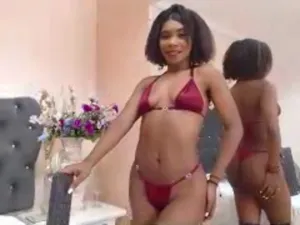 AlanaPatel foto